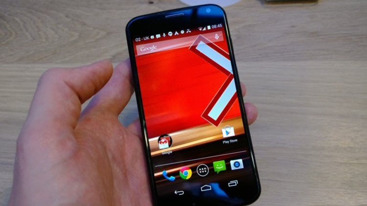 Смартфон Moto X с AMOLED экраном