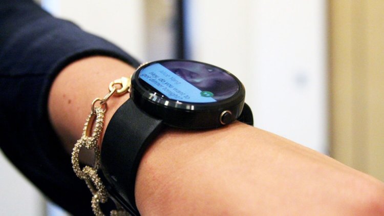 Moto 360 самые популярные часы на Android Wear
