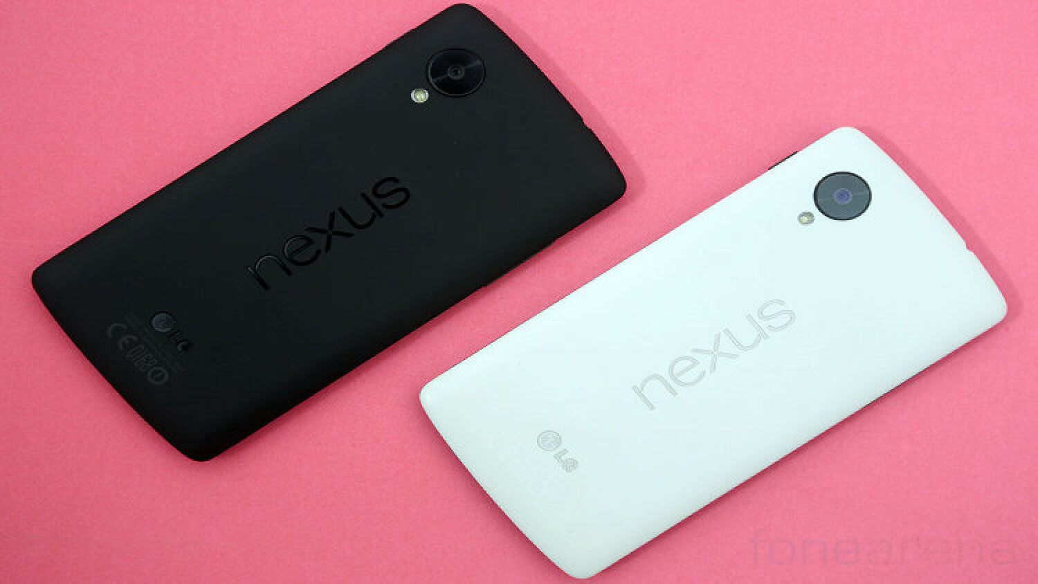 Черный и белый Google Nexus 5