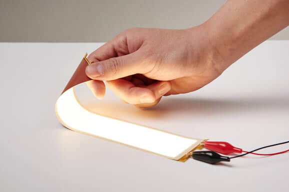 LG-Chem-Plastic-Based-Truly-Flexible-OLED-Light-Panel-