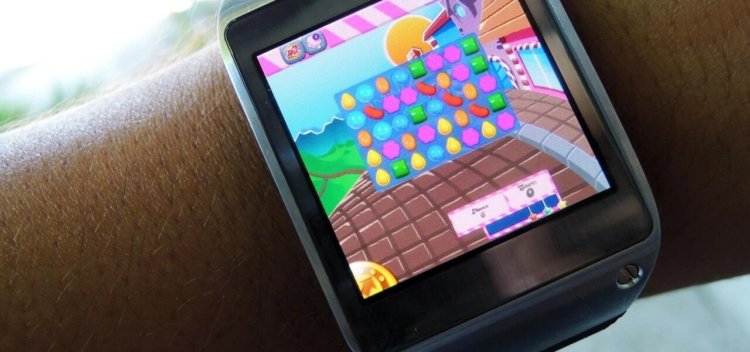 install-play-candy-crush-saga-other-games-your-samsung-galaxy-gear-smartwatch.1280x600