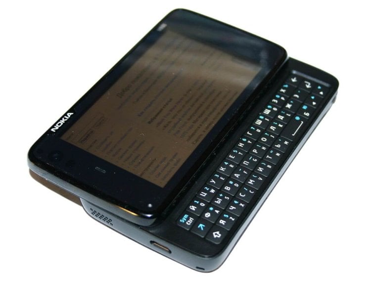 1280px-Nokia_N900-1