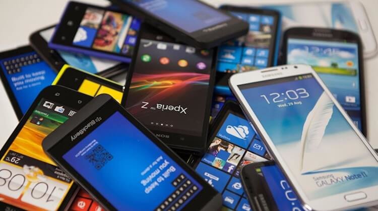 Pile-of-smart-phones