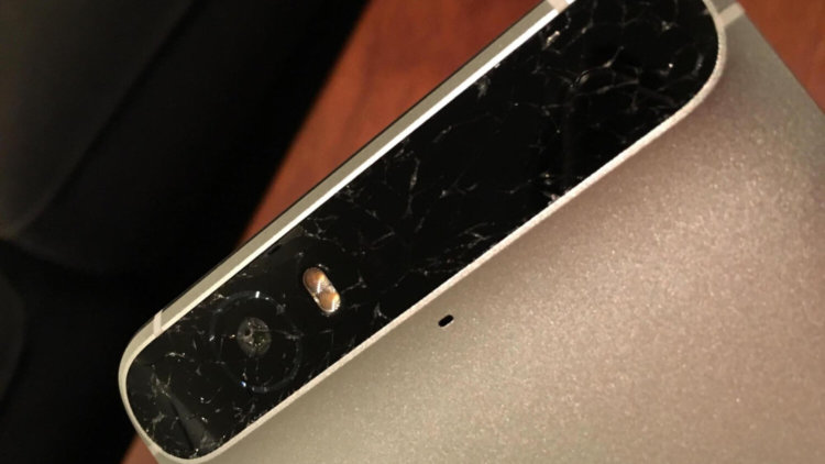Cracked Nexus 6P