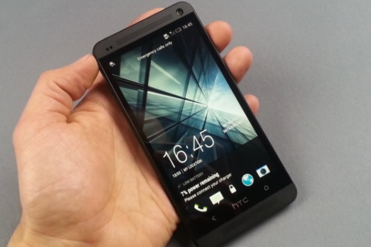 Android 4.4 KitKat для HTC One совсем скоро. Фото.