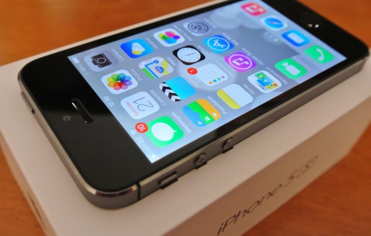 iPhone в руках любителя Android. Часть первая. Знакомство. iPhone в руках любителя Android. Часть первая. Знакомство. Фото.