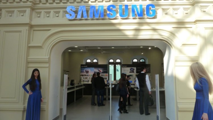 Помогут ли дизайнеры Apple увеличить продажи Samsung? Фото.