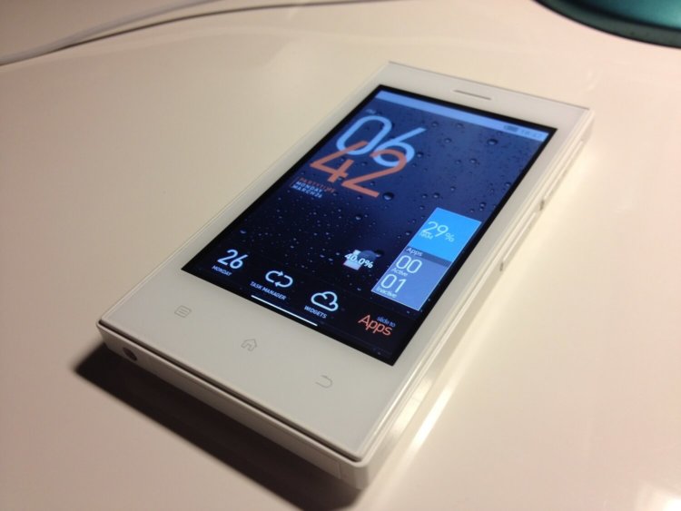 Что, если не iPod Touch? Лучшие альтернативы на Android. Cowon Z2. Фото.