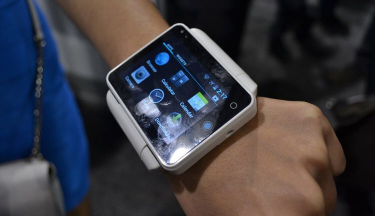 Умные часы, которыми запомнится CES 2014. Neptune Pine. Фото.