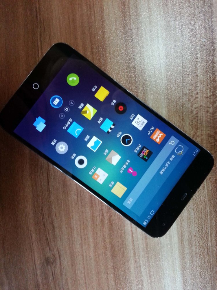 Пластиковая кожа и другие странности в дизайне Android-смартфонов. Meizu и не их клавиша «Home». Пластиковая кожа и другие странности в дизайне Android-смартфонов. Meizu и не их клавиша «Home». Фото.