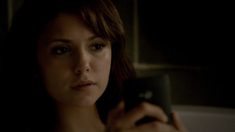 Какие Android-смартфоны выбирают герои сериалов? Дневники вампира. Какие Android-смартфоны выбирают герои сериалов? Дневники вампира. Фото.