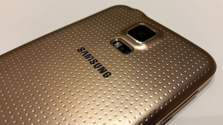 5 вещей, которых не хватает Galaxy S5. Фото.