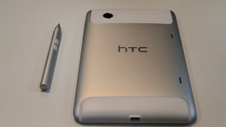 Нужен ли вам такой планшет от HTC? Фото.