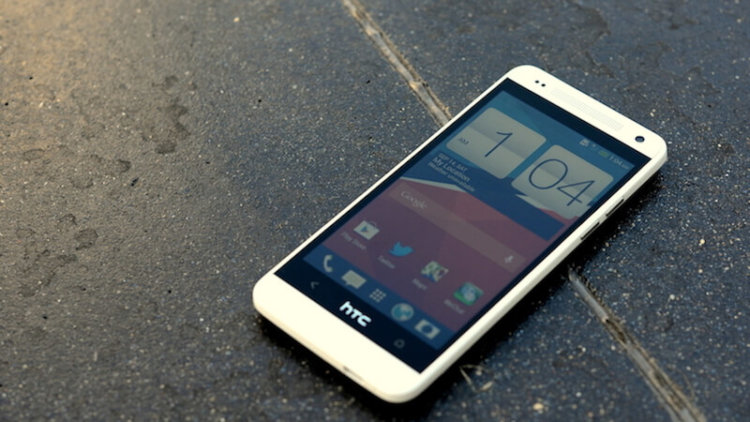 HTC M8 Mini. Для тех, кто любит поменьше. HTC M8 Mini. Для тех, кто любит поменьше. Фото.