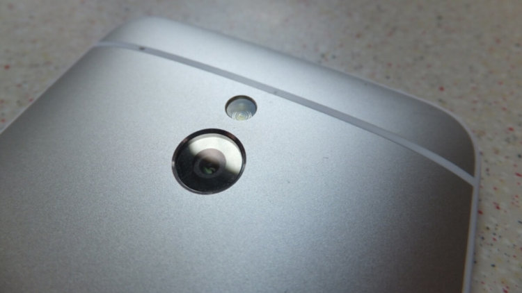 Носимые устройства от HTC уже на подходе. Фото.