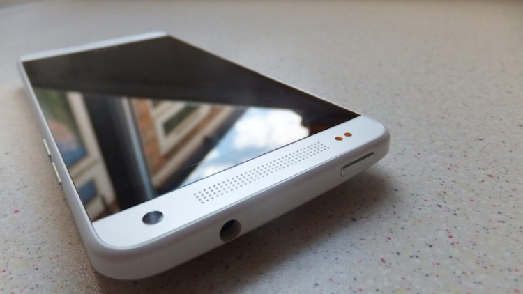 HTC M8 Mini. Для тех, кто любит поменьше. Внутренности. Фото.