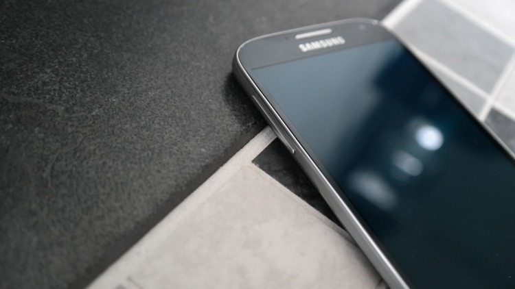 4 причины, по которым Galaxy S5 окажется лучше iPhone. Экран. Фото.