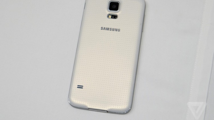 Samsung Galaxy S5 — король уже здесь. Можно ли мне доверять? Фото.