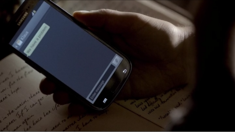 Какие Android-смартфоны выбирают герои сериалов? Дневники вампира. Фото.