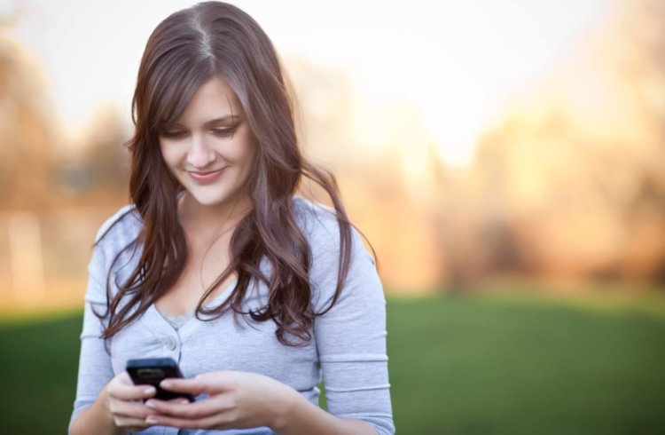 Порадуй любимую: 6 лучших Android-смартфонов для девушек. Фото.