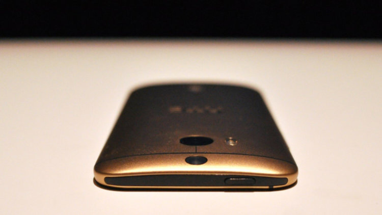HTC M8s — продолжение работы над ошибками в One M8. Фото.