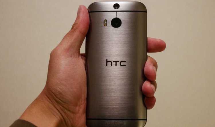 Игры смартфонов: битва 4 флагманов. Дизайн. Игры смартфонов: битва 4 флагманов. Дизайн. Фото.