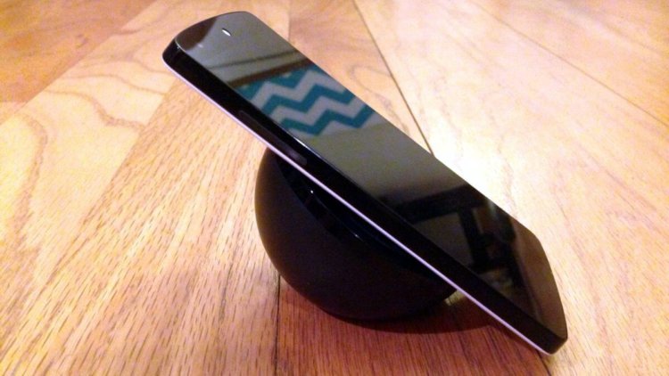 Долго ли еще заряжать гаджеты при помощи проводов? Габариты. Долго ли еще заряжать гаджеты при помощи проводов? Габариты. Фото.