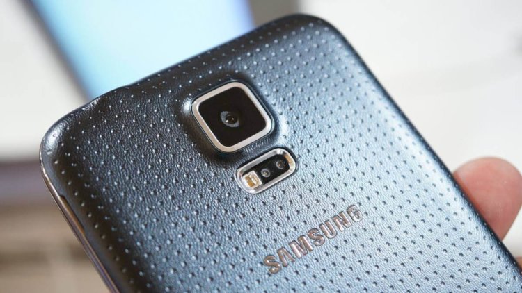 5 особенностей Galaxy S5, которых нет в One M8. Безопасность на пальцах. 5 особенностей Galaxy S5, которых нет в One M8. Безопасность на пальцах. Фото.