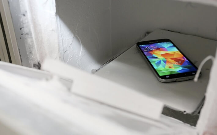 Как Samsung готовил Galaxy S5 к взрослой жизни. Тестирование на выносливость. Фото.