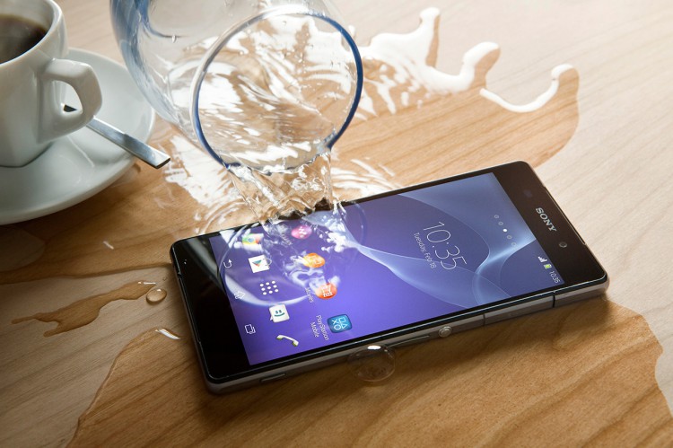 Почему Sony Xperia Z2 не спешит на прилавки. Фото.