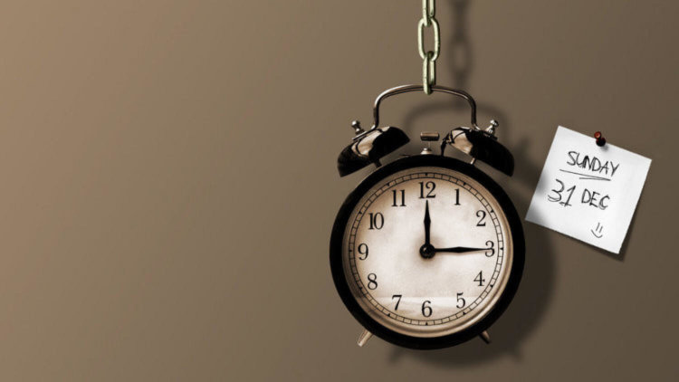 В Google демонстрируют уведомления Android Wear, а HTC One Wear прощается с летом. Фото.