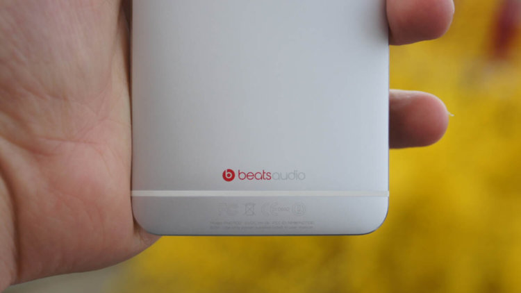 Четыре вещи, за которые не переплачивают любители Android. Музыка. Четыре вещи, за которые не переплачивают любители Android. Музыка. Фото.