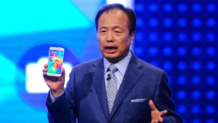 3 особенности Galaxy S5, которыми гордится президент Samsung. Фото.