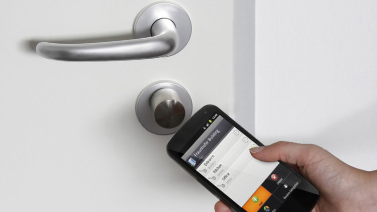 5 наиболее необычных методов использования NFC. Ключ. Фото.