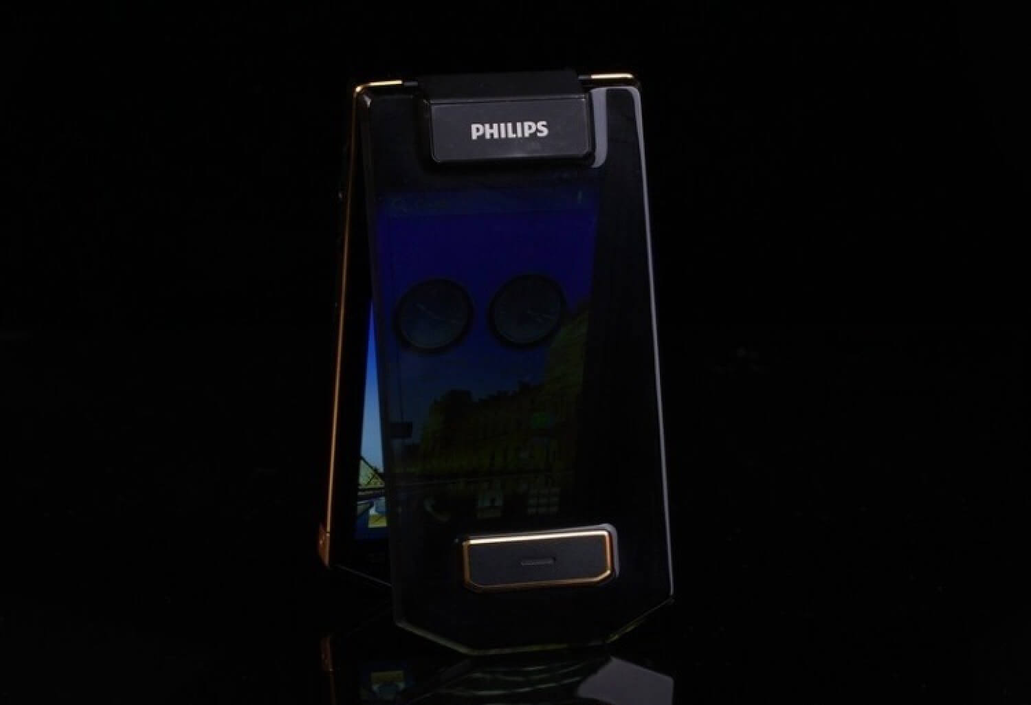Раскладушки на Android — какие они? Philips. Фото.