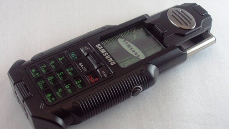5 самых странных телефонов, когда-либо созданных компанией Samsung. SPH-N270 Matrix. 5 самых странных телефонов, когда-либо созданных компанией Samsung. SPH-N270 Matrix. Фото.