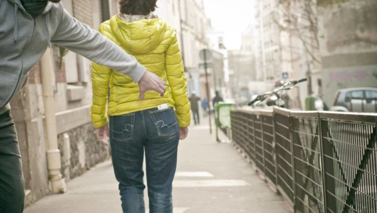 Похититель iPhone не отличается умом и сообразительностью. Фото.