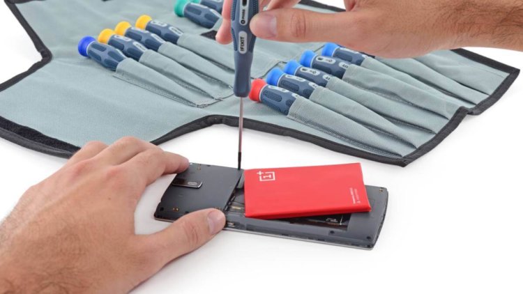 Стоит ли бросать OnePlus One в стену? Стоит ли бросать OnePlus One в стену? Фото.