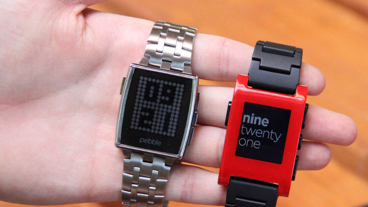 Корпус смартфона. Дешевый пластик против премиального металла и элитарного стекла. Корпус смартфона. Дешевый пластик против премиального металла и элитарного стекла. Фото.