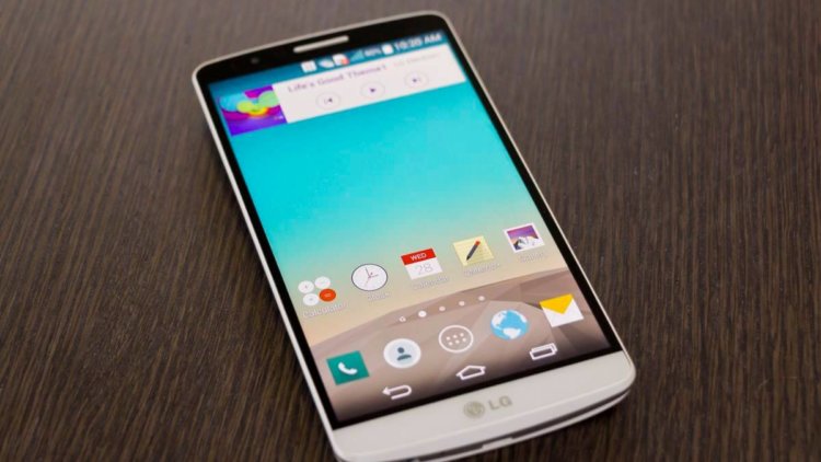 Хороший дисплей или датчик сердцебиения? Хороший дисплей или датчик сердцебиения? Фото.