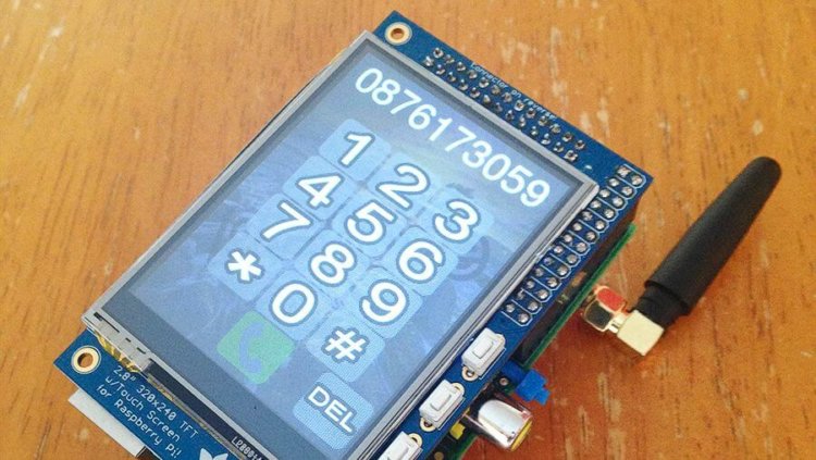 3 телефона, созданные в домашних условиях. PiPhone. Фото.