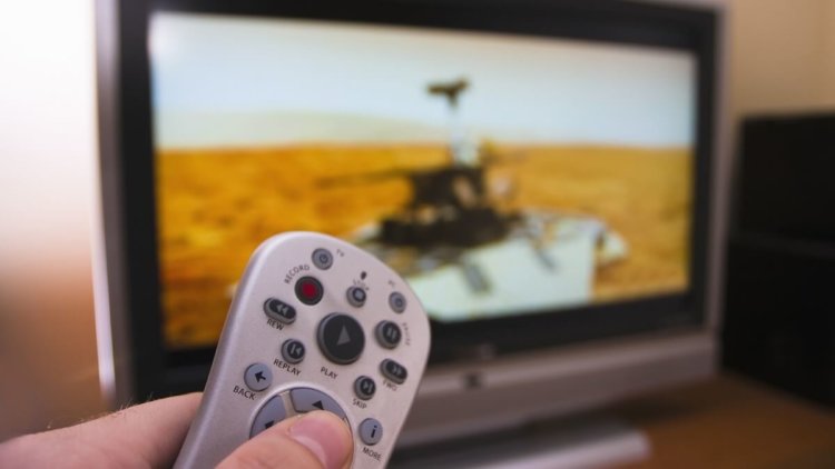 5 удивительных вещей, на которые способен ваш смартфон. Лучший друг пульта от телевизора. Фото.