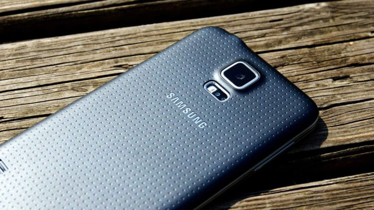 4 раздражающие особенности Samsung Galaxy S5. Слишком чувствительный. Фото.
