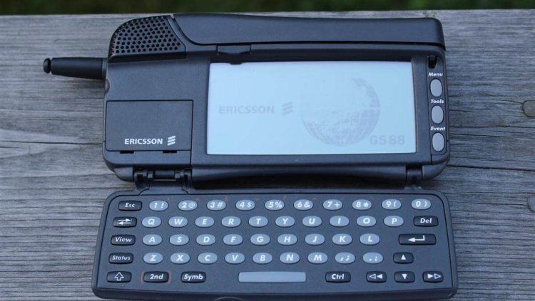 Через тернии к звёздам: эволюция смартфонов. Первое упоминание. Фото.