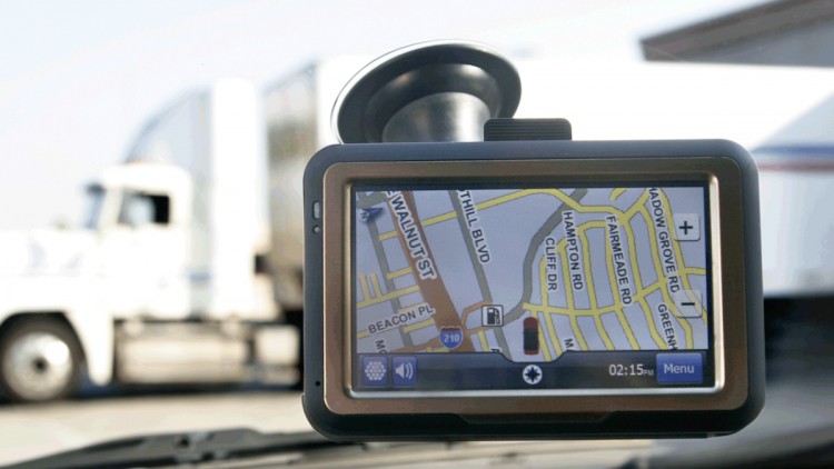 10 технологий, которые устарели благодаря Android. GPS-навигаторы. Фото.