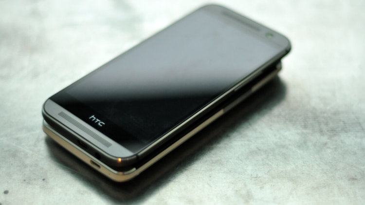 5 производителей, смартфоны которых приятно брать в руки. HTC. Фото.