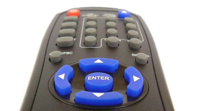 10 технологий, которые устарели благодаря Android. Пульты дистанционного управления. 10 технологий, которые устарели благодаря Android. Пульты дистанционного управления. Фото.