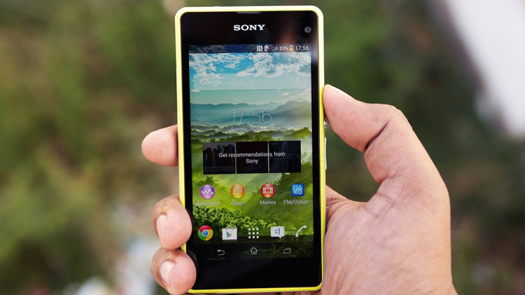 5 лучших смартфонов, которые не боятся намокнуть. Sony Xperia Z1 Compact. Фото.