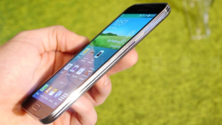 Сравнение флагманов по толщине. Кто №1? Samsung Galaxy S5. Фото.