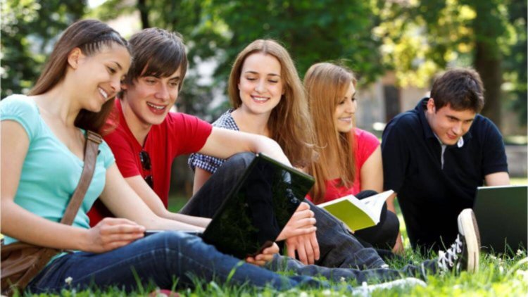 5 идей использования смартфона для студента. Фото.